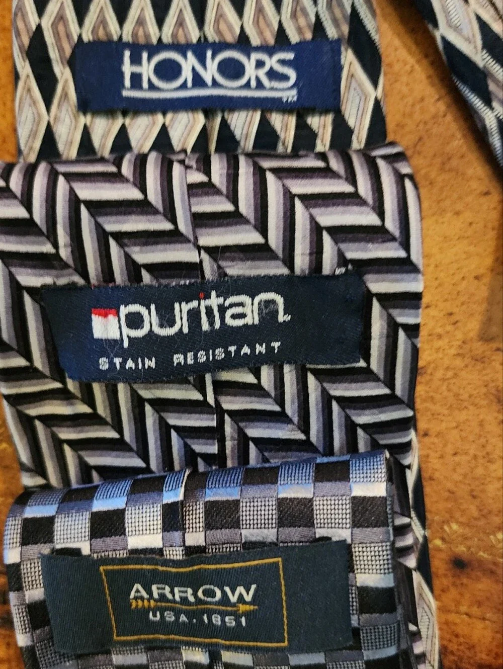 3pc Men’s 100% Silk Tie Lot Honors Puritan Arrow Black Gray Geometric
